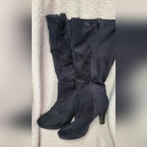 FREE with bundle - Black Boots